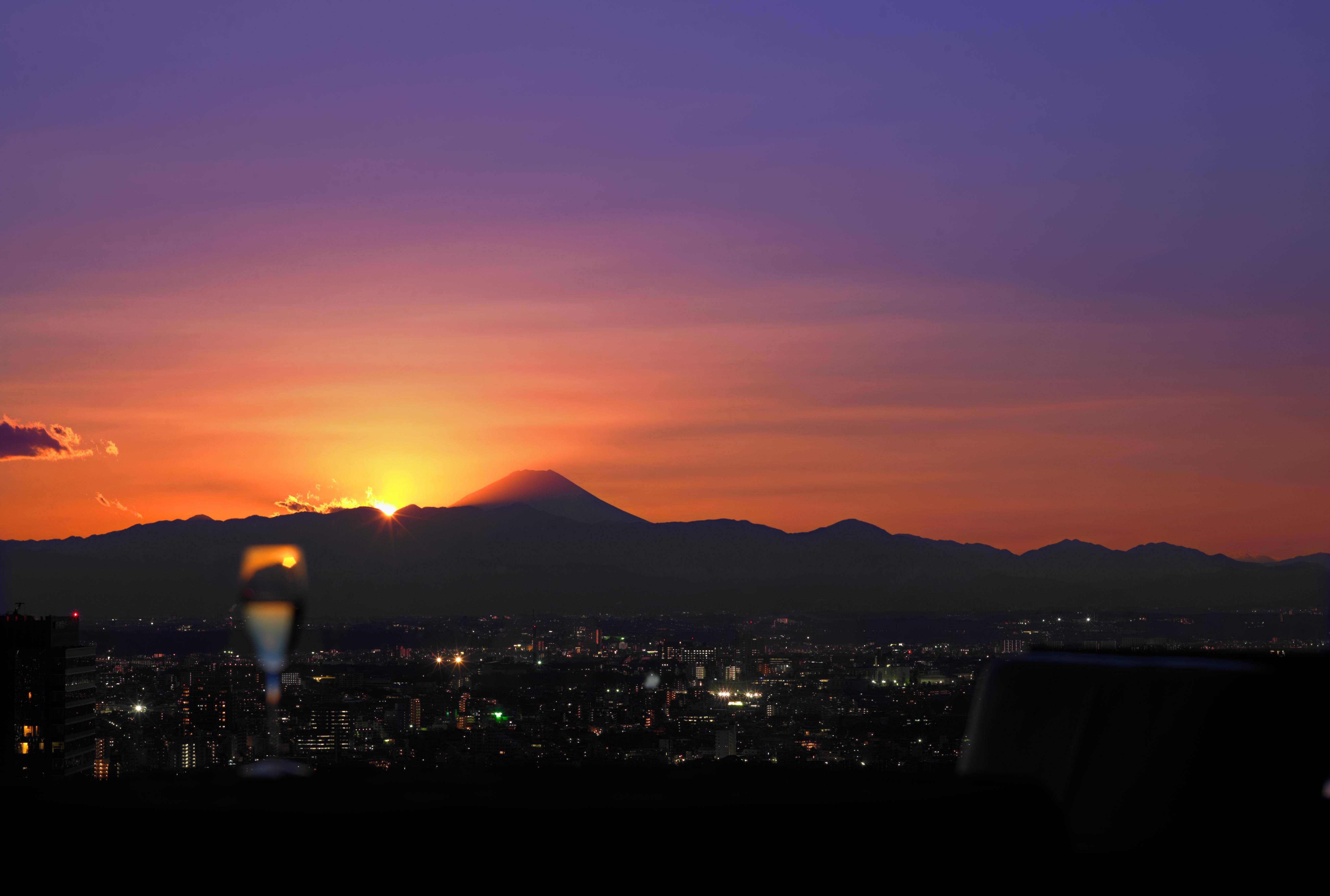 Cerulean Tower Tokyu Hotel, A Pan Pacific Partner Hotel Tokió Kültér fotó Sunset over the city